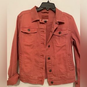 Universal Thread Denim Jacket, color-Rose Pink.       size-Medium